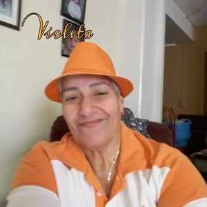 Meet your Posher, Violeta